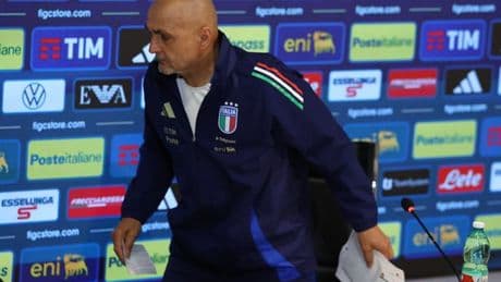 Luciano Spalletti storms out of press conference after announcing Italy sacking