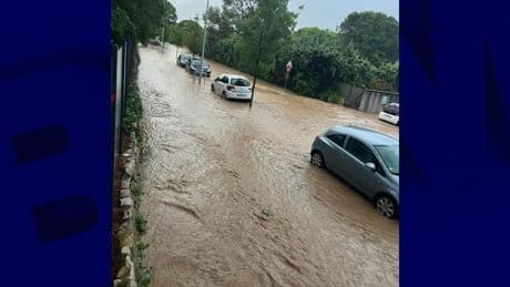 Orages, grêles, inondations: les images des intempéries qui touchent l’Hérault et le Gard
