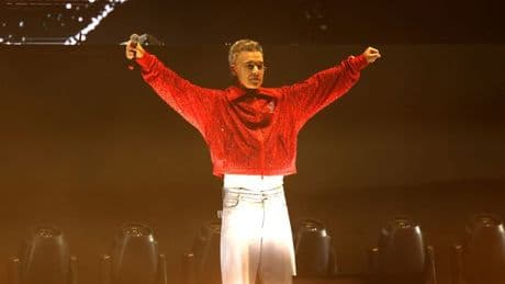 Robbie Williams fans trapped in huge crowds leaving Edinburgh gig