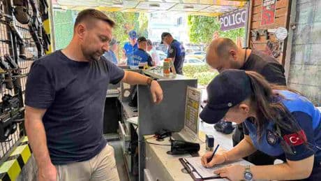 Efeler Belediyesinden okul çevrelerinde sıkı denetim