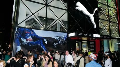 Los millonarios dueños de Puma exploran su venta tras perder la mitad de su valor en bolsa en apenas un año
