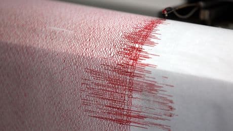 Stärke 7,4: Tsunami-Warnung nach schwerem Erdbeben vor Russlands Ostküste