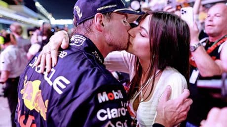 Max Verstappens vriendin Kelly Piquet deelt nieuwe kiekjes met dochter: ’Ruim 100 dagen met mijn Lily’