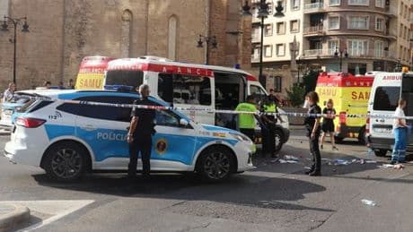 Una niña de seis años muere tras ser atropellada por una ambulancia en el centro de Valencia