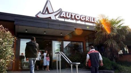 Sosta all’Autogrill? Rincari fino a 8,50 euro per un panino. Aumento per gelati, caffè e cornetto