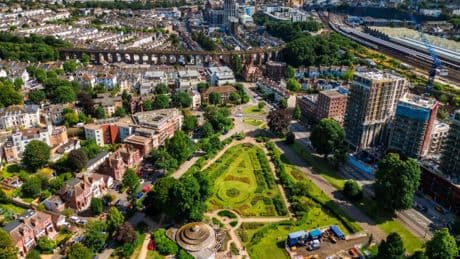 New bus ticket connects London to ‘truly beautiful’ seaside spot for under £5