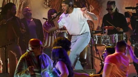 Así se mueve la reventa para los conciertos de Bad Bunny que permite sortear a Ticketmaster: 5.000 entradas en solo cuatro días en un mega grupo de WhatsApp