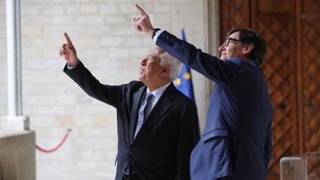 Illa vuelve a insistir a António Costa que la oficialidad del catalán es una "prioridad" para Catalunya