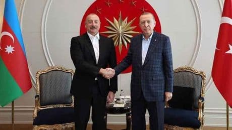 Aliyev'den Cumhurbaşkanı Erdoğan'a PKK'nın silah bırakması nedeniyle tebrik telefonu