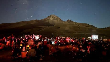 Türkiye'de görsel şölen: Perseid meteor yağmuru nefes kesti