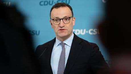 Coronapandemie: Spahn nennt Vorwürfe zur Maskenbeschaffung bösartig