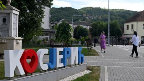 Serbie: premières élections municipales après des mois de manifestations anti-Vučić