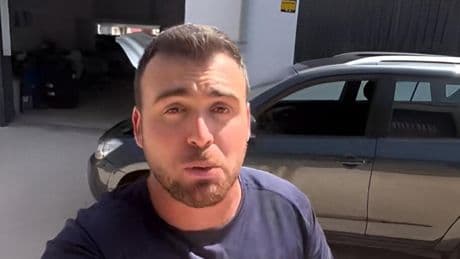 Un revisor de coches habla sin rodeos sobre el mejor coche de segunda mano: "Estáis tirando el dinero al comprar uno nuevo"