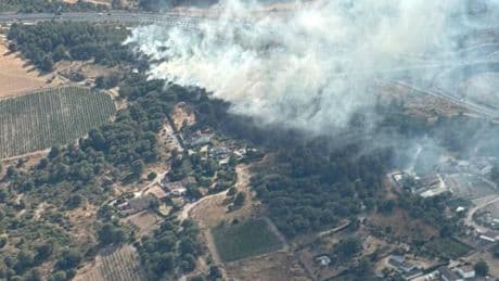 Levantado el confinamiento de un barrio de Vilafranca del Penedès por un incendio