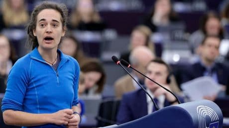 Carola Rackete si dimette dal Parlamento europeo