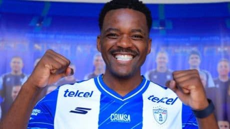 William Carvalho ya luce los colores del Pachuca mexicano