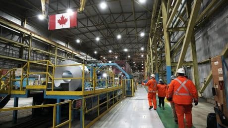 Canadian economy shrank by 0.1% in April: StatCan
