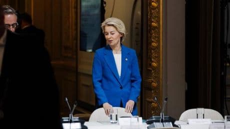 Ursula von der Leyen peine à convaincre le Parlement européen de la cohérence de son action