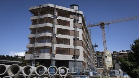 El precio de la vivienda sube un 12,7% en el segundo trimestre, su mayor alza en 18 años