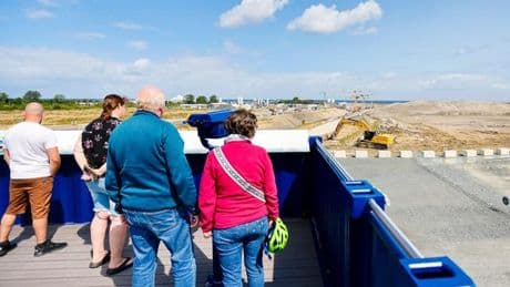 Neuer Aussichtspunkt: Blick auf Ostseetunnel-Baustelle aus sechs Metern Höhe
