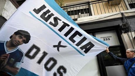 Annullato a Buenos Aires il processo sulla morte di Maradona. L’ex moglie: “Angoscia e dolore”