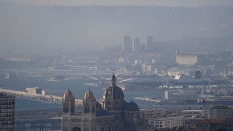 Frankreich: Mehr als 100 Verletzte bei Waldbrand nahe Marseille