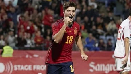 El Sevilla le da vueltas al fichaje de Pablo Torre