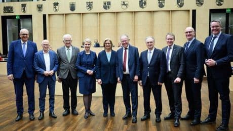 Körpergröße: Schweitzer stößt sich selten den Kopf