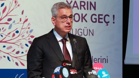 Sağlık Bakanı Memişoğlu: Öncelikle kilo sorununu çözmemiz gerekiyor
