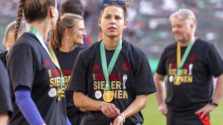 Fit für die EM? Das Rätsel um Lena Oberdorf