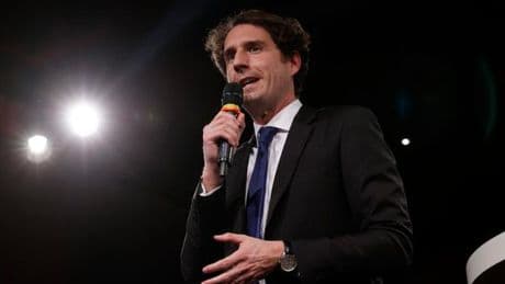 Jordan Bardella recrute son conseiller économie chez les partisans du Frexit