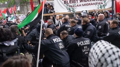 Viele Verletzte bei Nakba-Demo –Polizist weiterhin im Krankenhaus