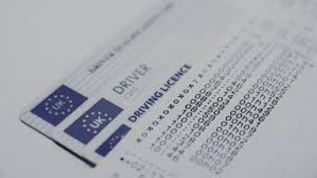¿Viajas fuera de España? Así es cómo debes solicitar el carnet de conducir internacional