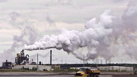 Smith announces freeze to industrial carbon price in Alberta