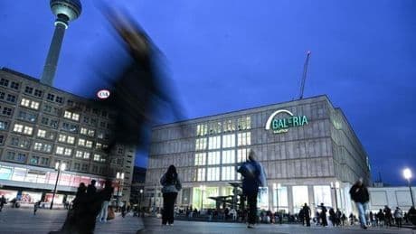 Es geht um Millionenbeträge: Galeria am Alex erneut in Gefahr