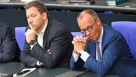 Kommentar - Schwarz. Rot. Tot?