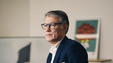 Olivier Faure, premier secrétaire du PS, revient sur le parcours de son père dans un livre intime et politique