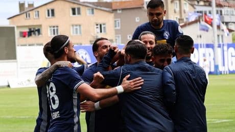 Serik Belediyespor ve Sarıyer, 1. Lig'de!