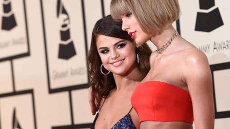 Selena Gomez blij met verloving beste vriendin Taylor Swift
