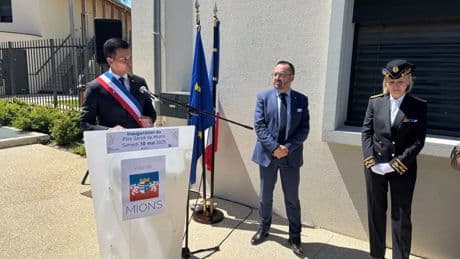 Mions: le ministre de la Santé inaugure le Pôle Santé, une structure pour "faire face aux besoins de soin des patients"
