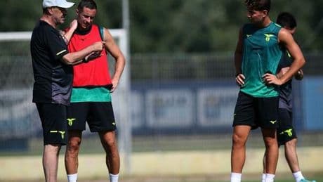 Lazio, Sarri testa prime pressioni e calci d'angolo. Hysaj e Zaccagni a parte, solo conferme per Castellanos