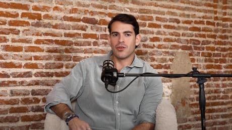 Aurelio Rojas, cardiólogo: "La fruta es sanísima, pero los zumos son un concentrado de sabor y azúcar sin fibra"