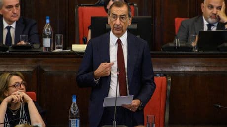 "Le mie mani sono pulite". Sala va avanti, Tancredi lascia
