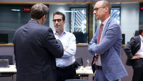 España, Alemania, Italia y Francia reclaman revitalizar el Eurogrupo en vísperas de la elección de su nuevo presidente