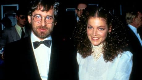 Entre Steven Spielberg et Amy Irving, une serviette de table à 100 millions de dollars