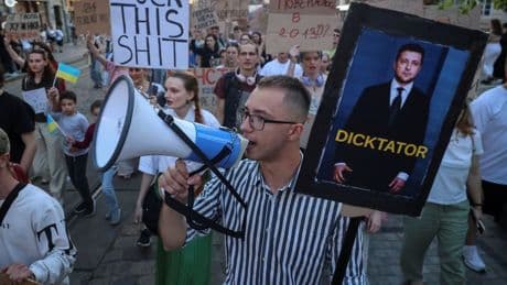 Na protest in Oekraïne en kritiek van EU komt Zelensky met nieuwe corruptiewet