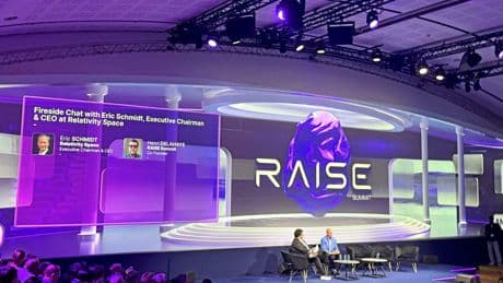 Eric Schmidt : « Dans six ans, l'IA sera plus intelligente que tous les humains réunis »