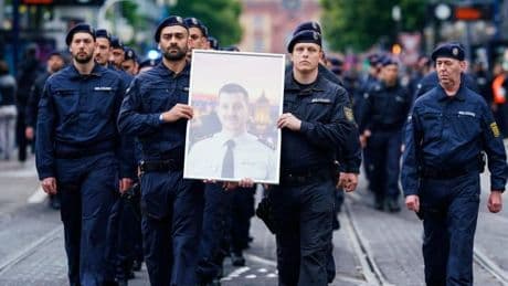 „Für Polizistenschläger gibt es kein Verstecken in der Anonymität und keine Toleranz“