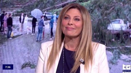 Morta Claudia Adamo, la meteorologa della Rai aveva 51 anni. Il dolore di Alberto Matano: «Una ragazza speciale»