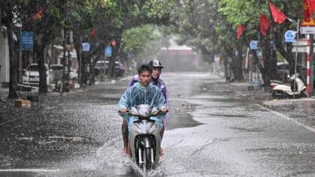 Au Vietnam, le typhon Kajiki pousse des dizaines de milliers de personnes à l’évacuation